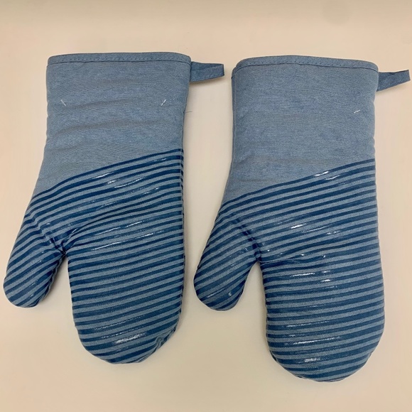 WOLFGANG PUCK Large Oven Mitt (2) - Picture 3 of 4